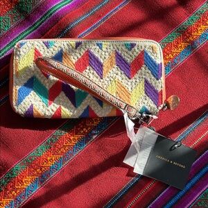 NWT America & Beyond EMBELLISHED WALLET WITH WRISTLET-AZTEC CHEVRON